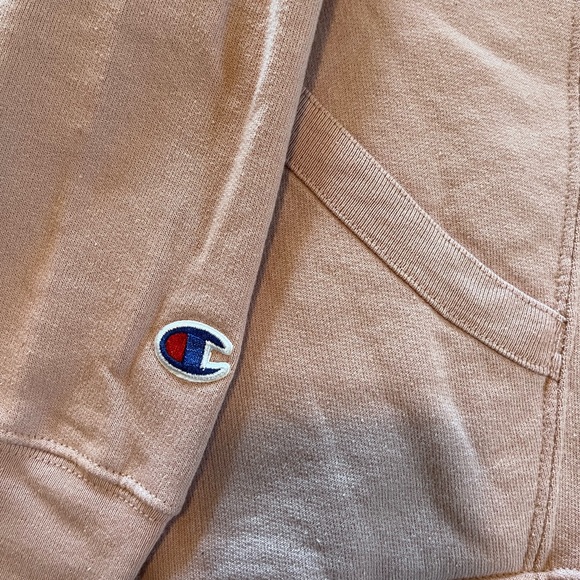Light pink champion hoodie - Picture 2 of 5